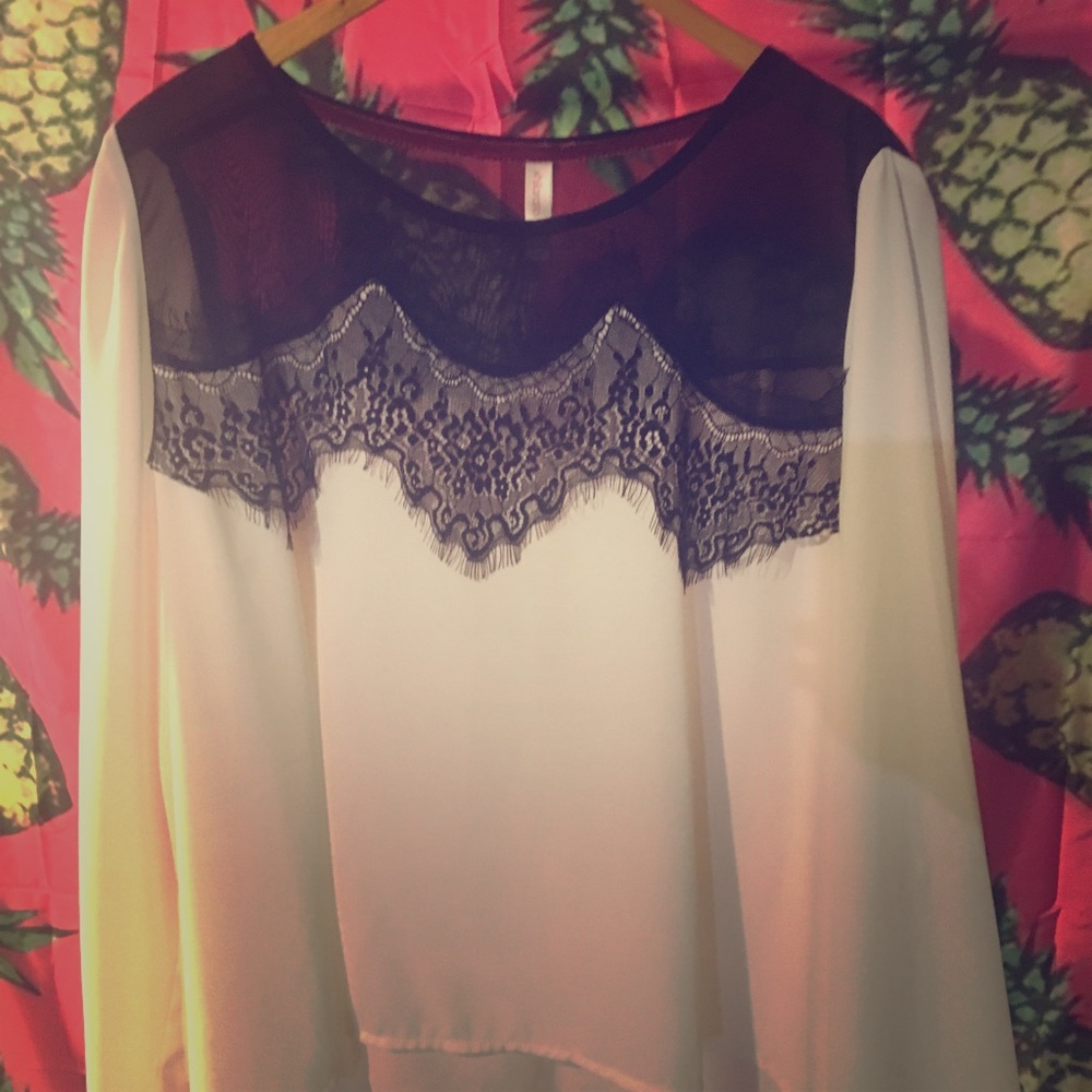 Size XL Flowy Black and White Blouse Merona